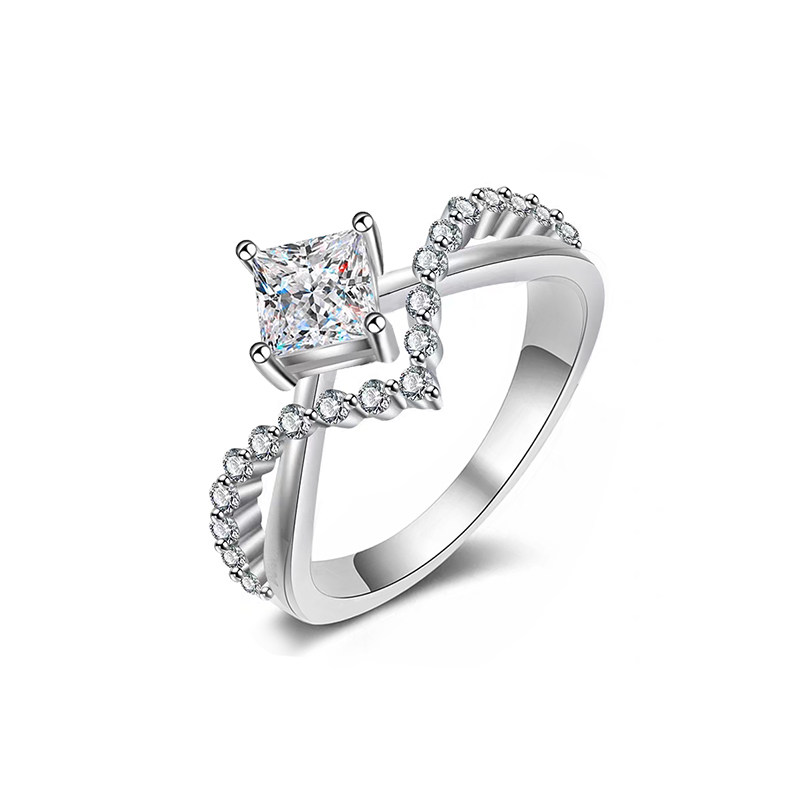 Vertical Princess Main Stone Solitaire Diamond Ring With Split Intertwined Single Row Pave Band