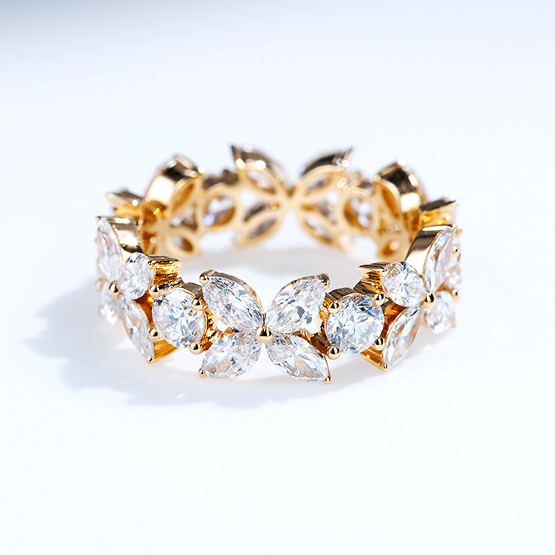 Delicate Romantic All-around Floral Cultivated Diamond Ring in 18K Yellow Gold