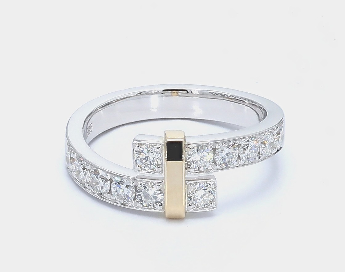 0.905 ct. Au585 Half Pave Staggered Overlapping Wedding Bands with Connected Ends