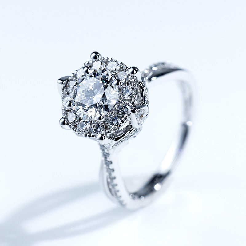 18k White Gold Diamond Ring Solitaire Engagement Diamond Ring
