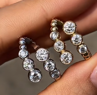 Bezel Set Gradient Round Lab Grown Diamond Curved Stacking Band