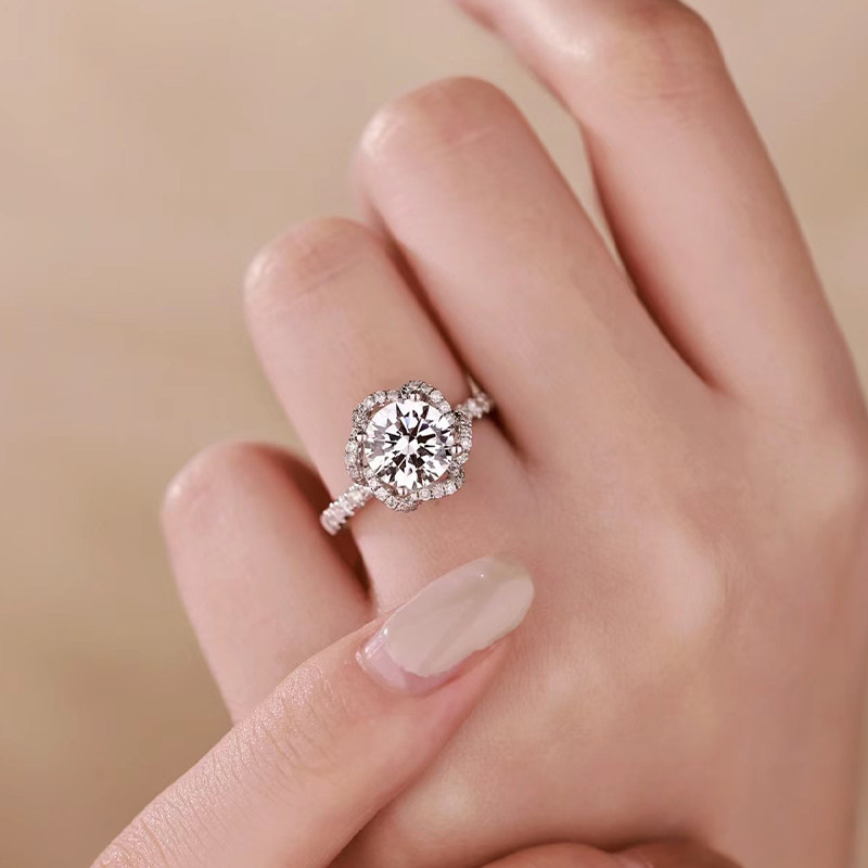 Brilliant Round Main Stone Hollow Floral Halo Engagement Ring Wear Effect