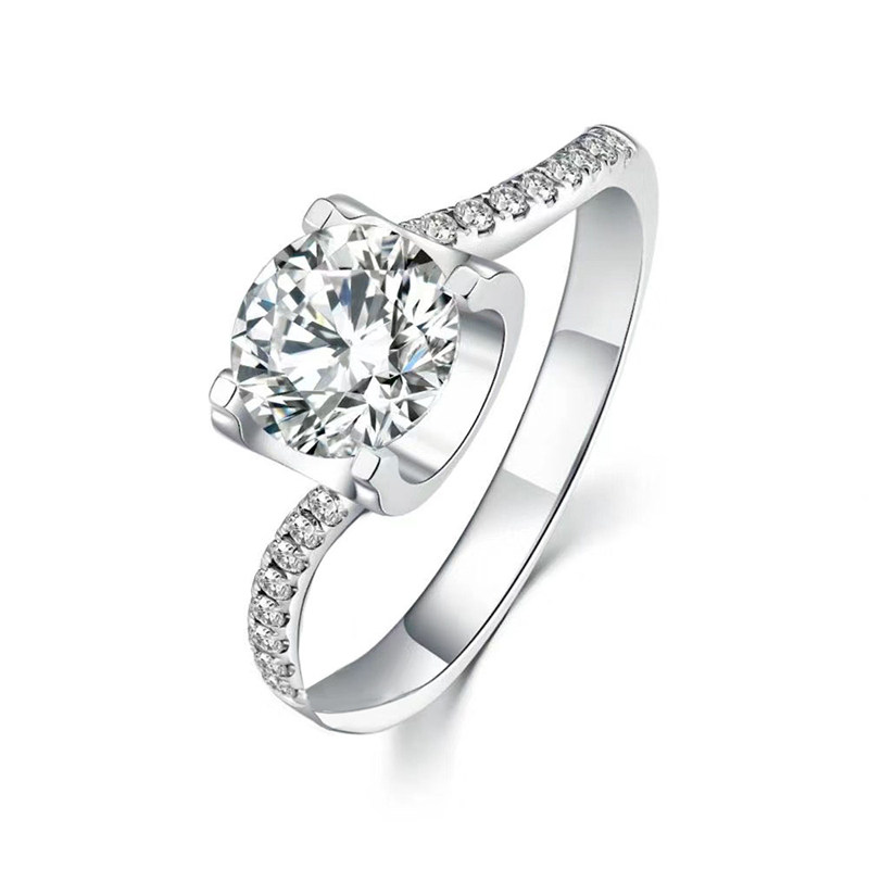Bull Head Twisted Band Diamond Ring