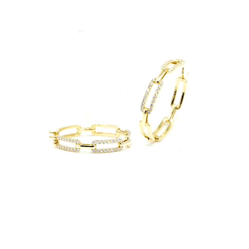 Minimalist Chain Motif Alternating Pave Lab Cultured Diamond Huggie Earring yellow gold