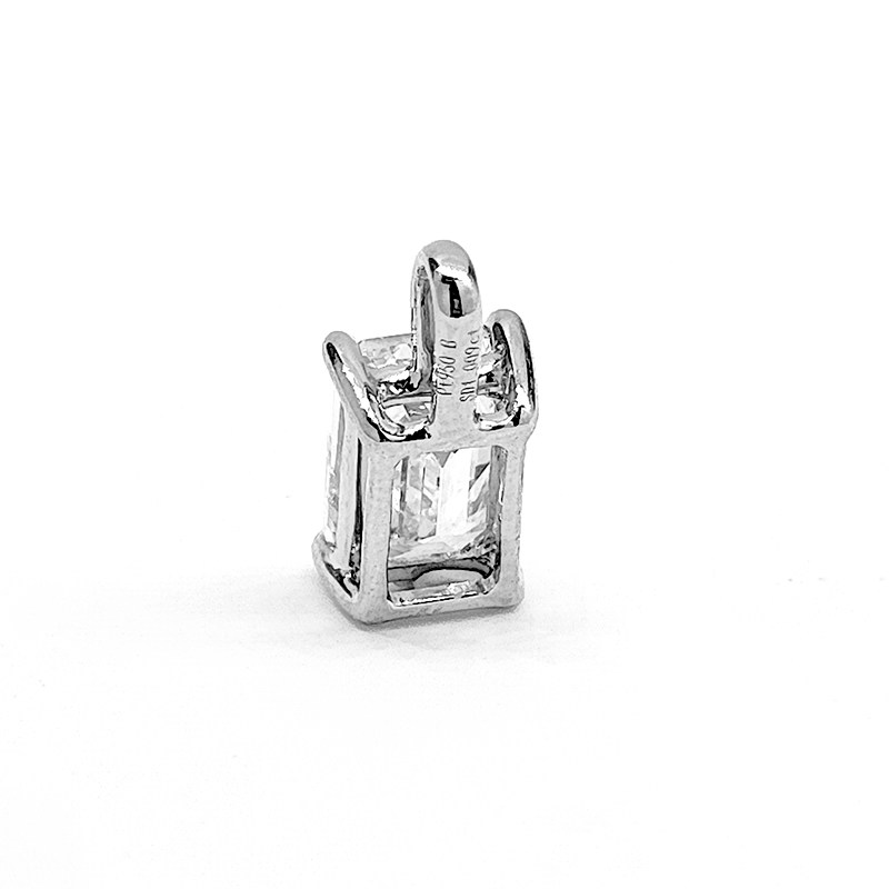 Minimalist Elegant Emerald 4 prongs Cultrued Diamond Pendant in Pt950 — lab grown diamond jewellery