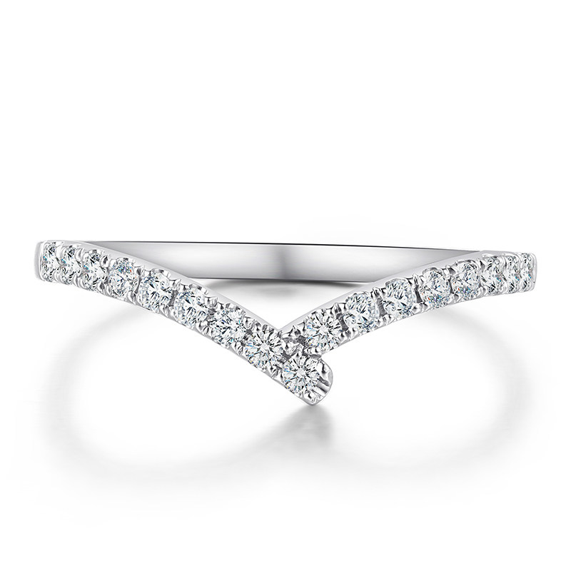 V-Shaped Curved Single-Row Pave Eternity Synthetic Diamond Wedding Ring