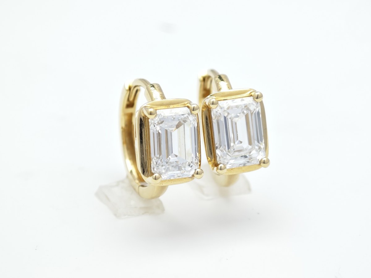 Four Prong EMerald Cut Wide Edge Setting Lab Cultured Diamond Hoop