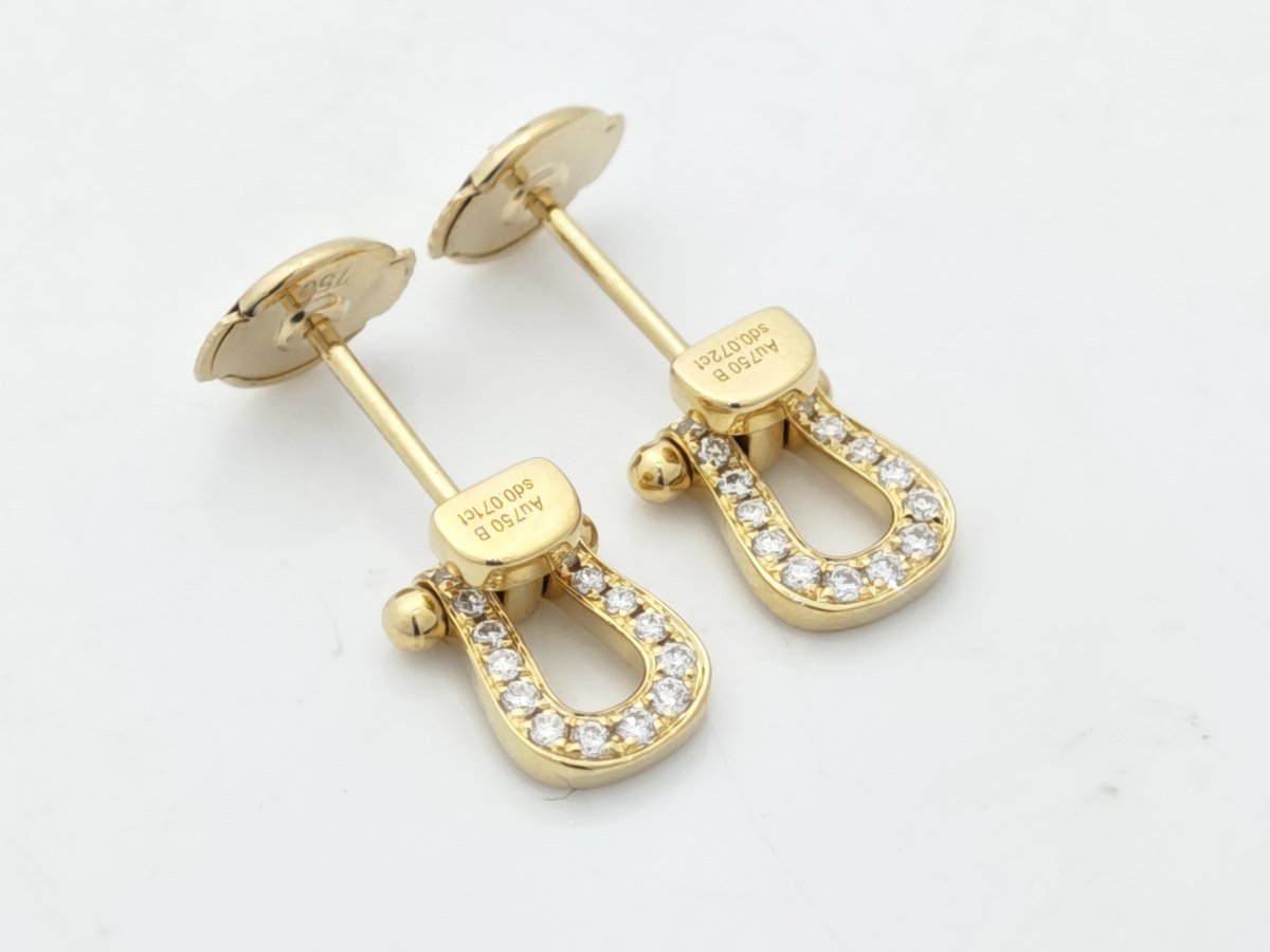 Horseshoe Pavé Lab Cultured Diamond Screw Back Stud Earrings