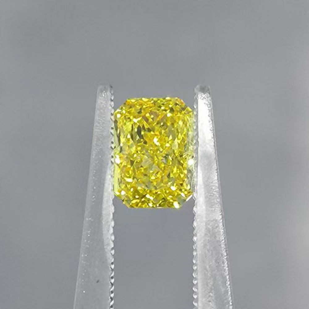 fancy color brilliant Radiant cut lab grown diamond