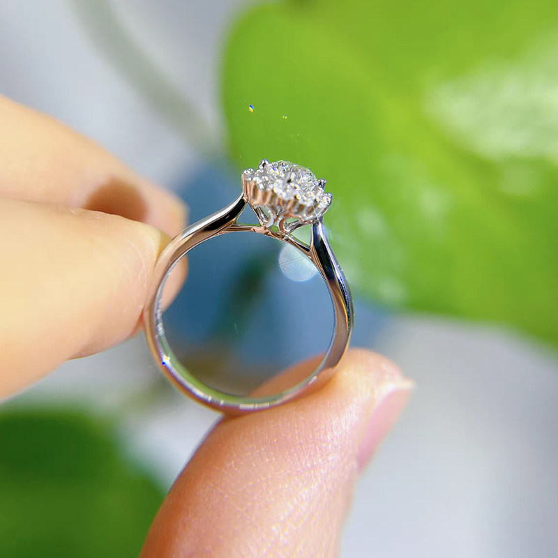 Sparkling Classic Round Cut Halo Diamond Engagement Ring With Tappered Band details
