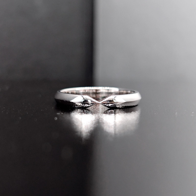 Minimalist Men's Wedding Ring With Raised Ridge Band Without Diamonds