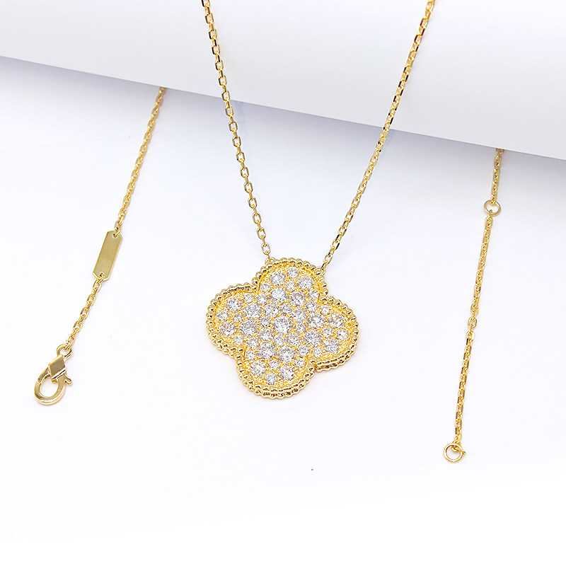Single Four-Leaf Clover Full Pave & Milgrain Bezel Pendant Yellow Gold Necklace