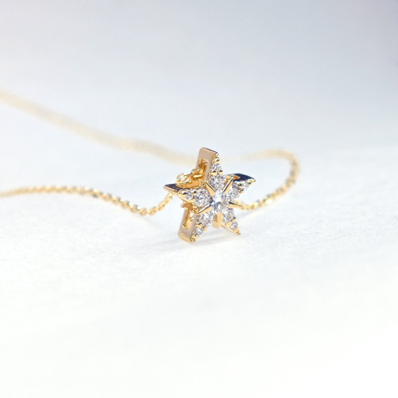 Art Deco Five Pointed Star Synthetic Diamond Necklace in Yellow Gold details