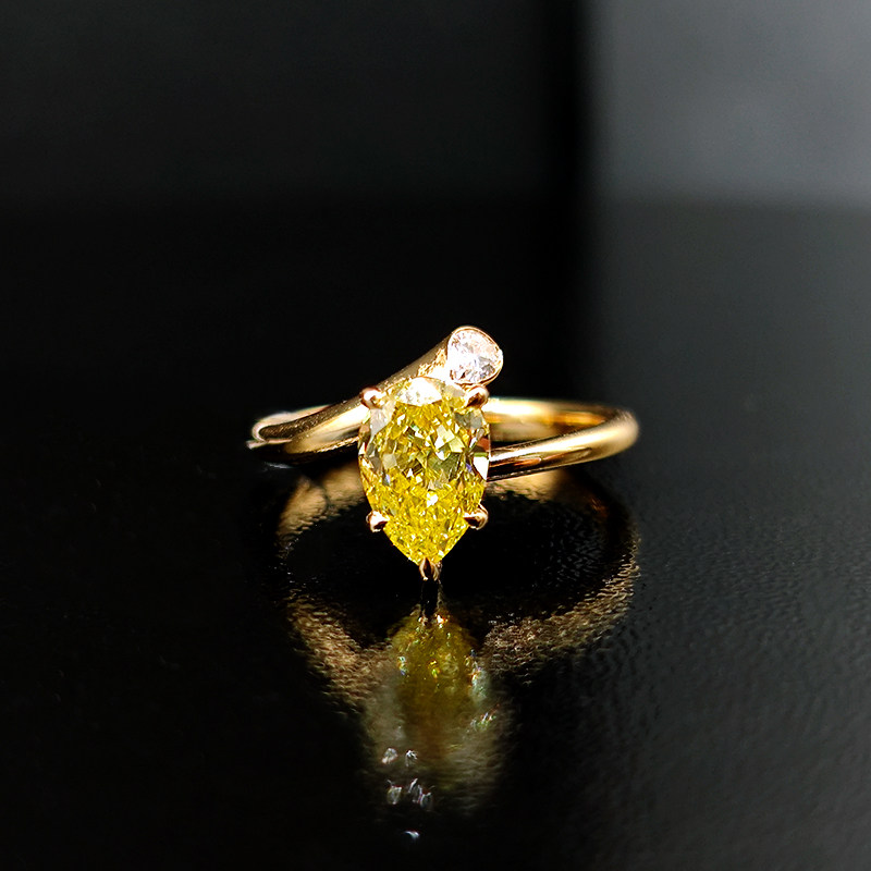 Yellow Pear Cut Main Stone & Split Shoulder Tip Pear Accent Lab Diamond Ring